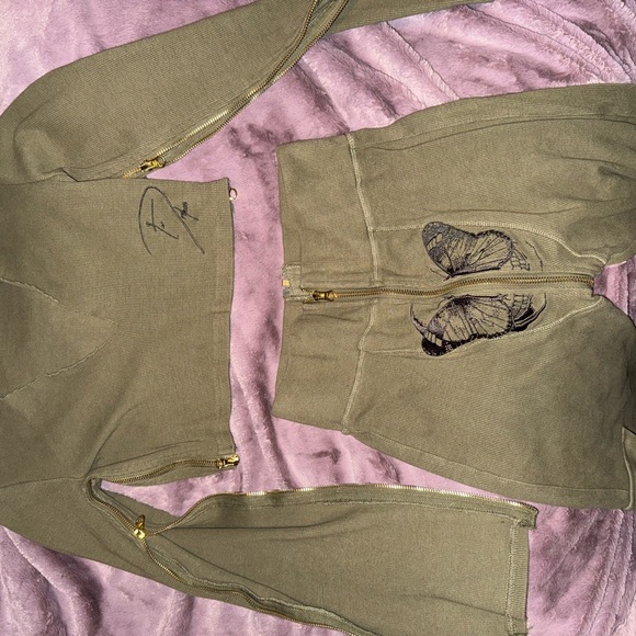 Tordrobes matching set. Funtioning zipper top and pant - Picture 2 of 6